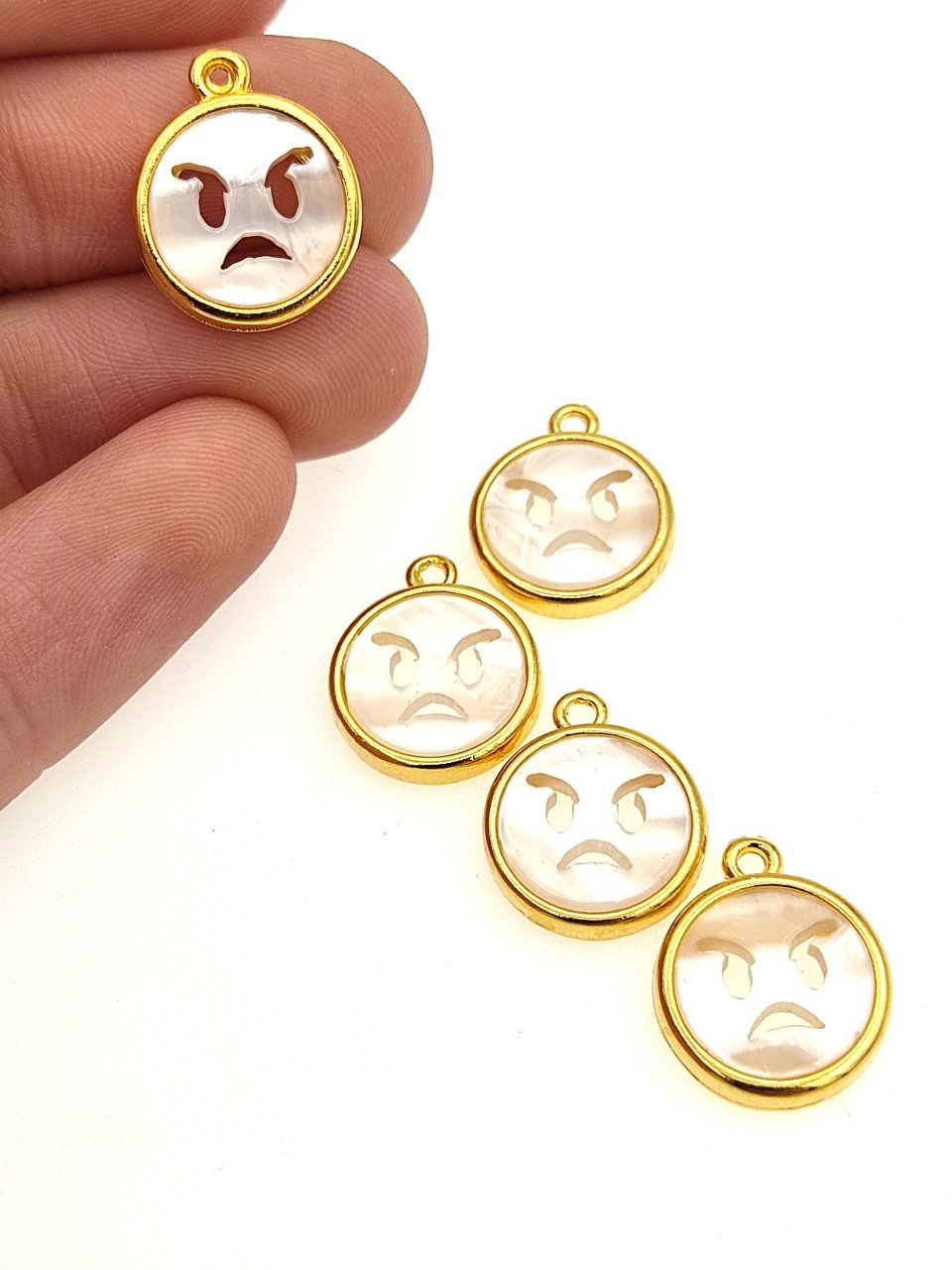 Altın Kaplama Sedef Emoji Sallantı