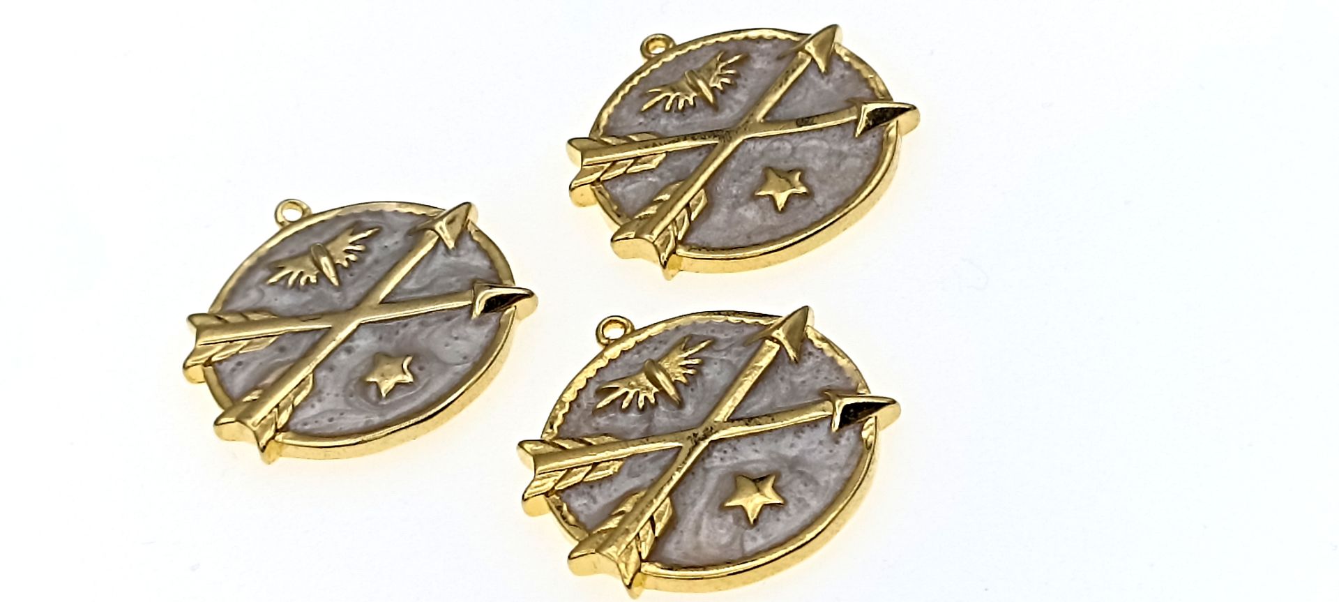 Altın Kaplama Mineli Madalyon Sallantı - Krem