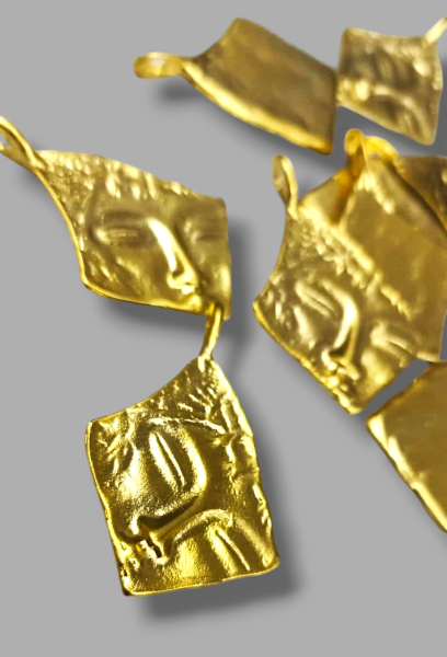 Uyuyan Güzel Antik Madalyon Kolye Küpe Ucu Altın