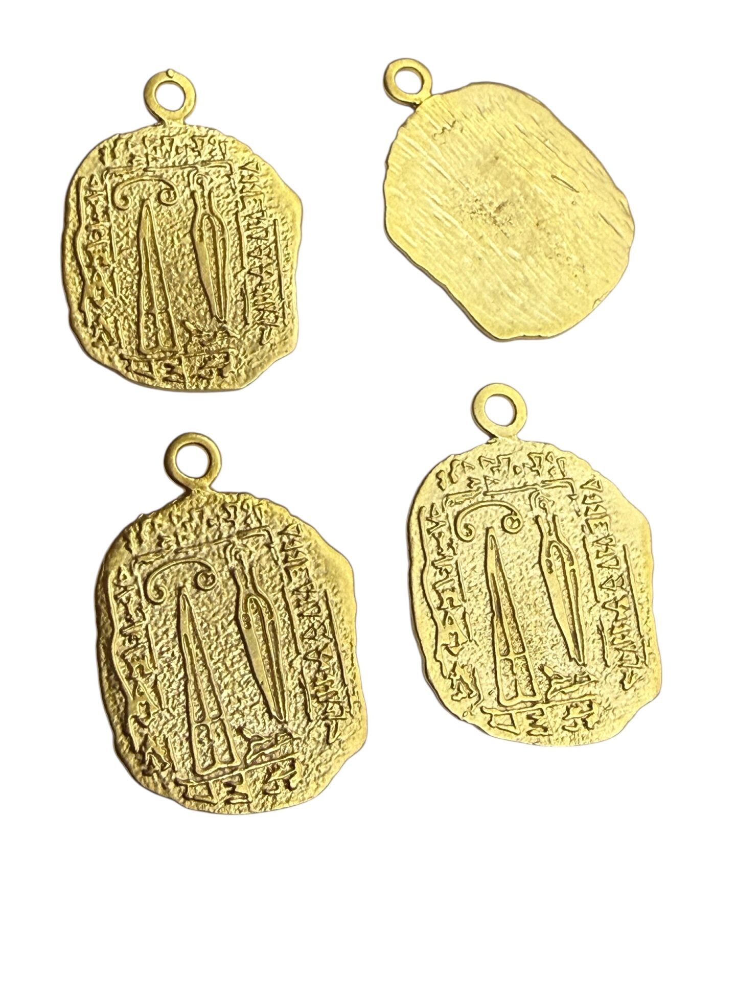 Mat Altın Kaplama Hitit Puduhepa’nın Mührü Sallantı