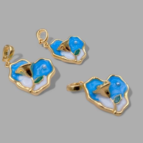 Çerçeve İçinde Kalp İncili Gül Kolye Ucu