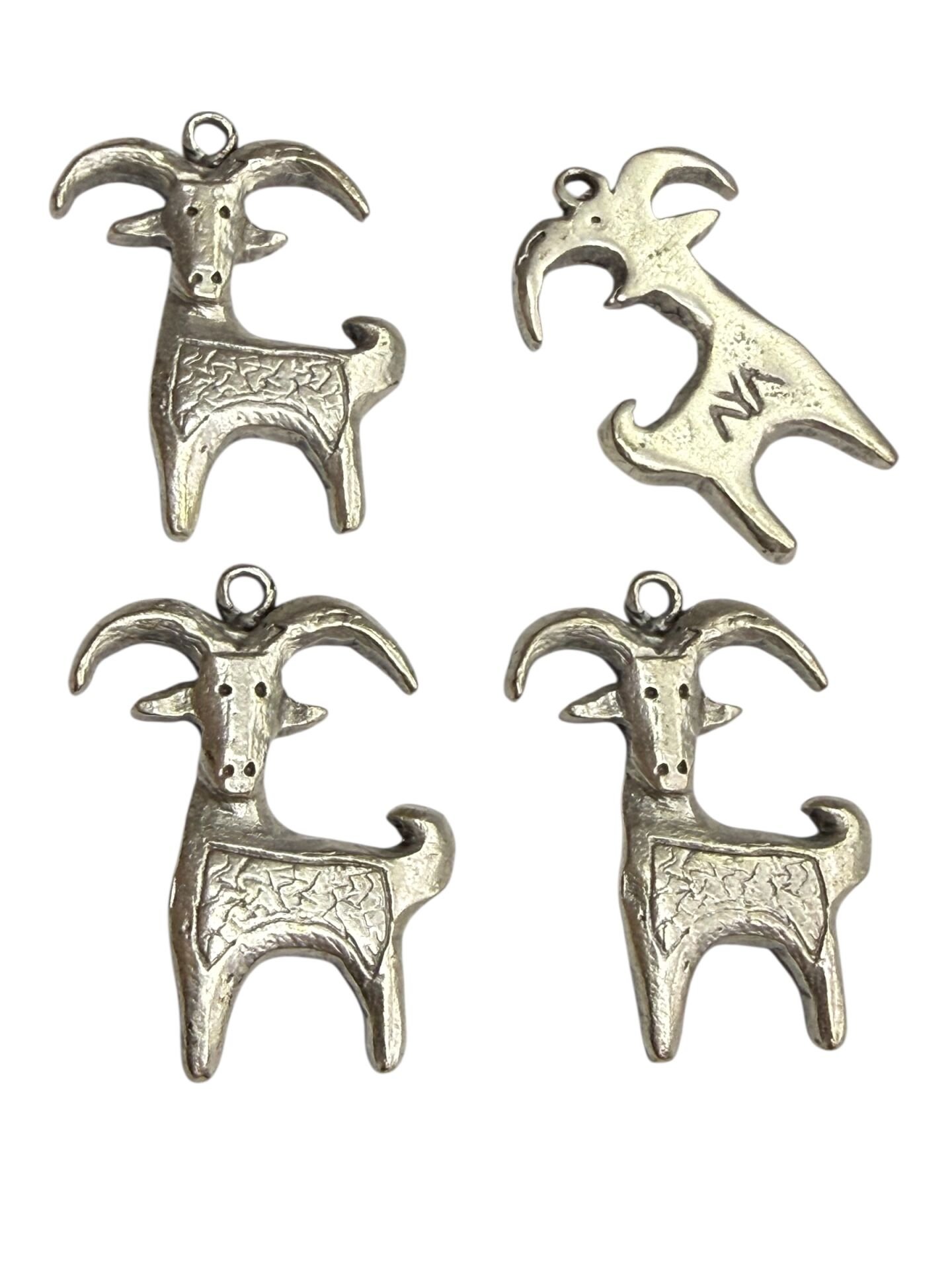 Gümüş Kaplama Antik Keçi Sallantı