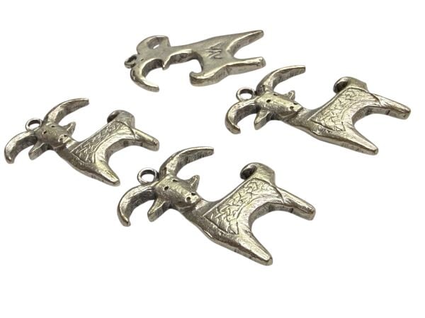 Gümüş Kaplama Antik Keçi Sallantı