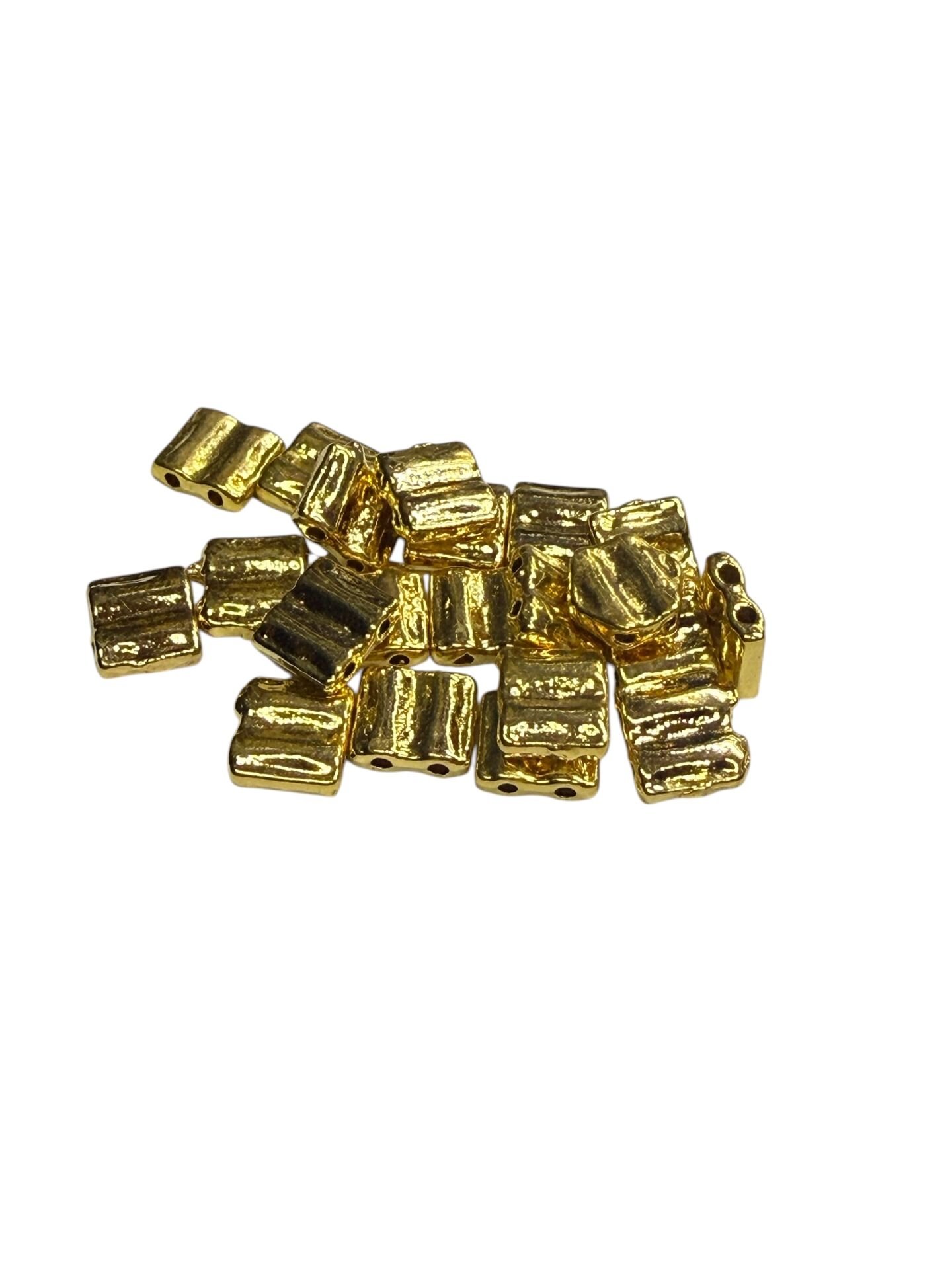 Altın Kaplama Desenli Çift Delikli Kare Bileklik Malzemesi