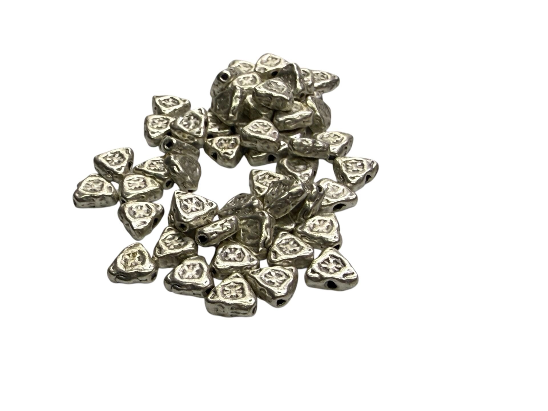 Gümüş Kaplama Desenli Üçgen Bileklik Malzemesi