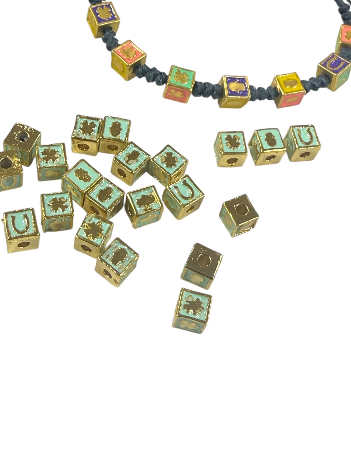 Mat Altın Kaplama Mineli Şans Küpleri (Su Yeşili)