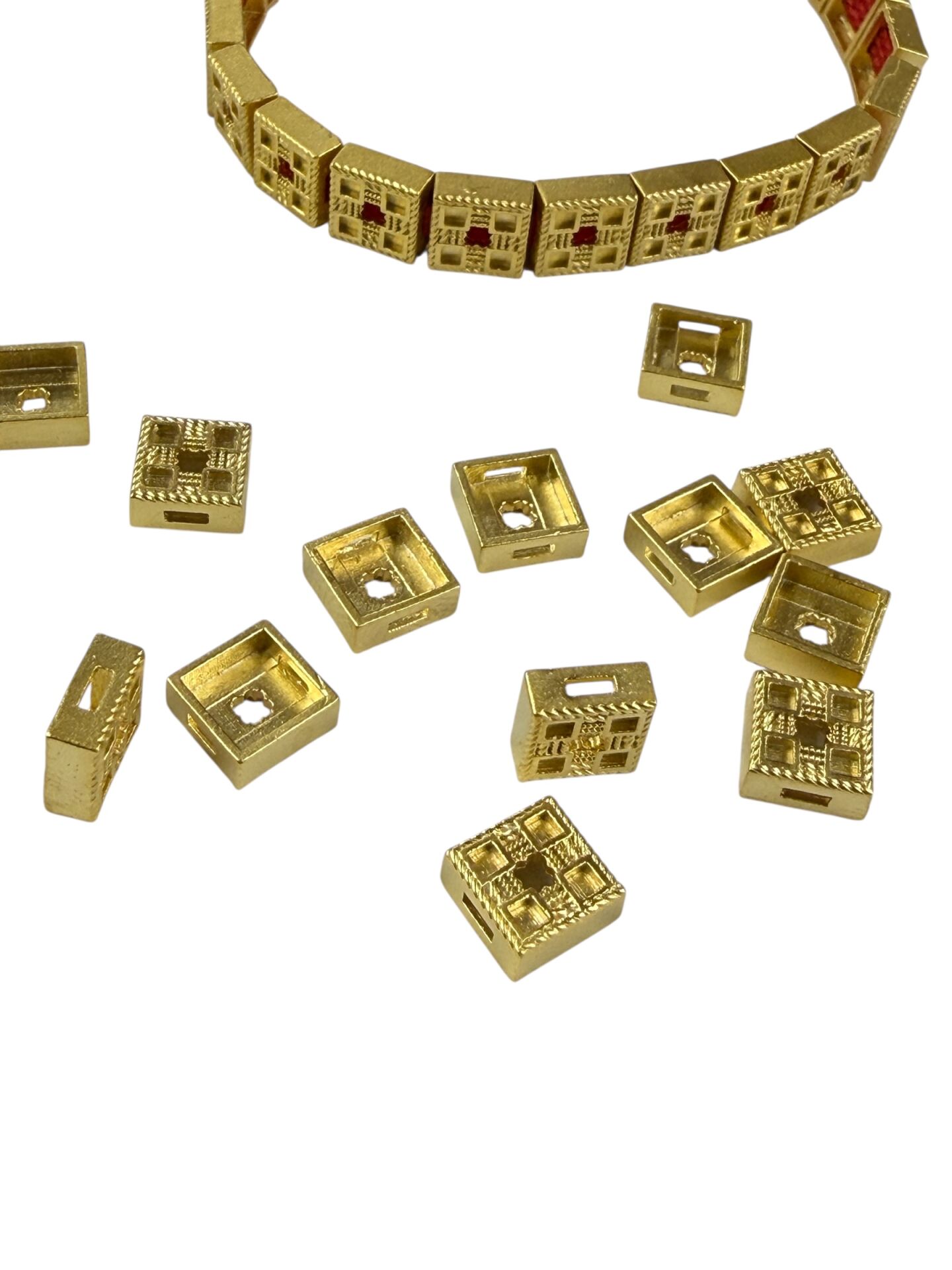 Mat Altın Kaplama Kare Bileklik Malzemesi