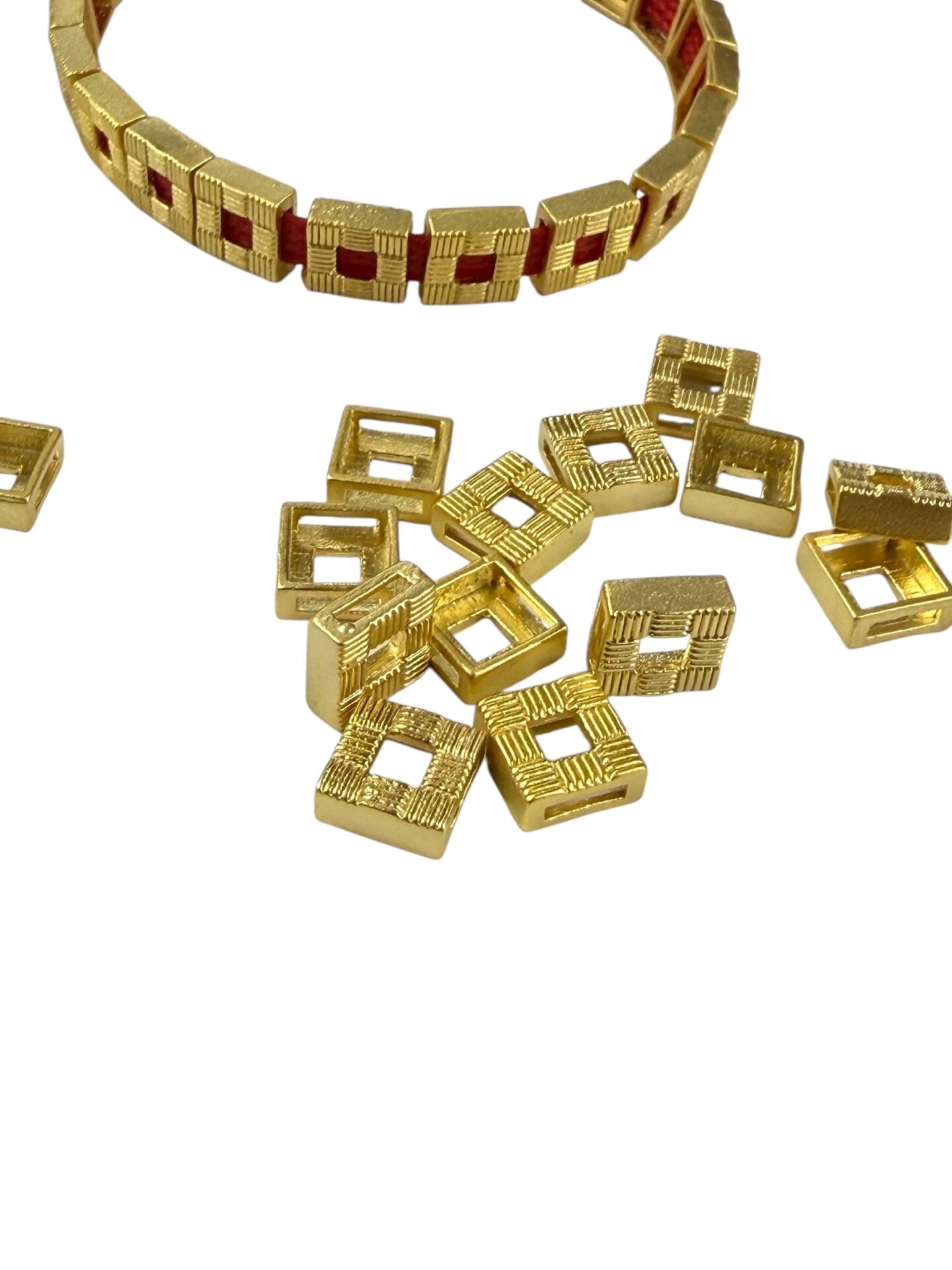 Mat Altın Kaplama Kare Bileklik Malzemesi