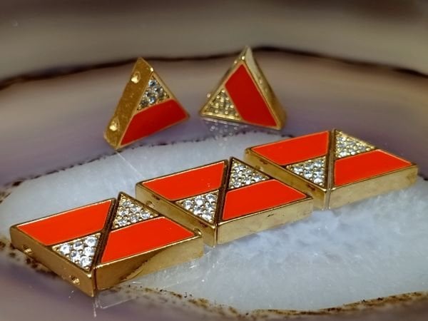 Taşlı Mineli Bileklik Ara Malzemesi Parlak Altın Kaplama Kırmızı Üçgen