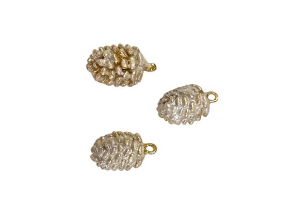 Yılbaşı Kozalak Charm