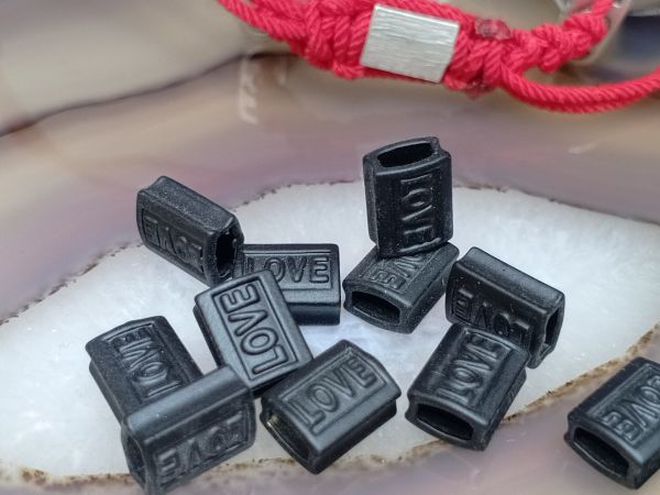 Bileklik Asansör Kilit Parça Love Yazılı Siyah